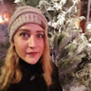 Meet your Posher, Adrienne